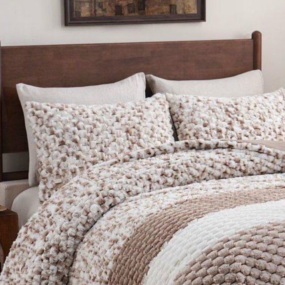Cozy Beige and White Textured Comforter Set - Picture 2 of 15